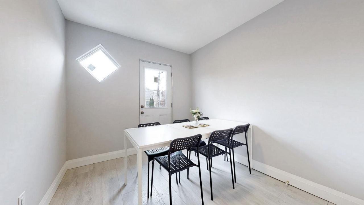 Three Bedroom In Hamilton Bagian luar foto
